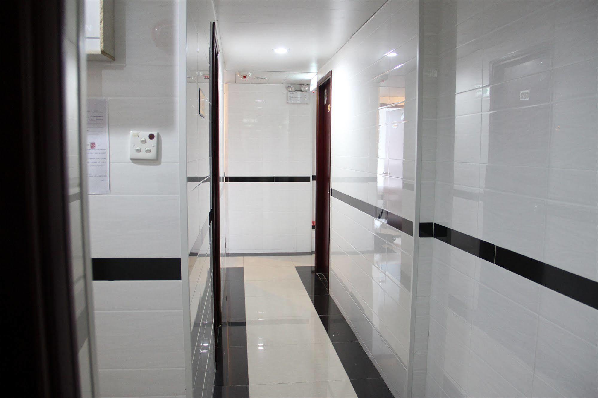Pay-Less Guesthouse Гонконг Экстерьер фото