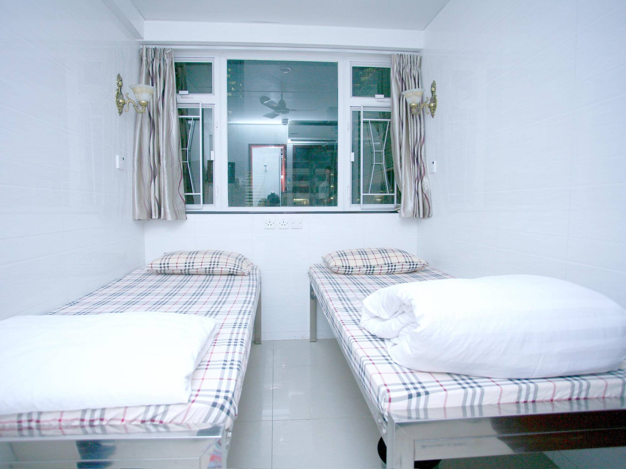 Pay-Less Guesthouse Гонконг Экстерьер фото