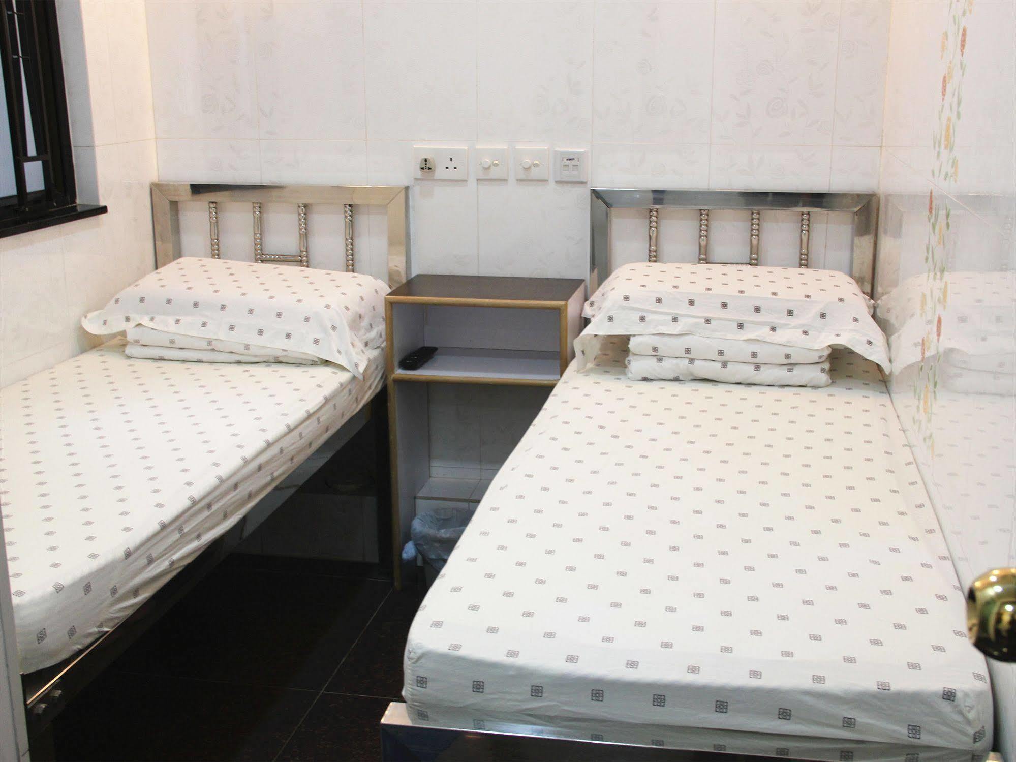 Pay-Less Guesthouse Гонконг Экстерьер фото